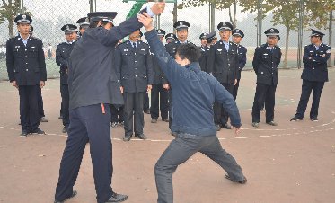 防卫